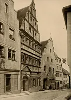 An illustration from Deutsche Baukunst des Mittelalters und der Renaissance = old German architecture (1922)
