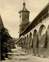 An illustration from Deutsche Baukunst des Mittelalters und der Renaissance = old German architecture (1922)
