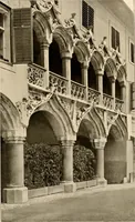 An illustration from Deutsche Baukunst des Mittelalters und der Renaissance = old German architecture (1922)