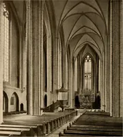An illustration from Deutsche Baukunst des Mittelalters und der Renaissance = old German architecture (1922)