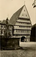Picture 165 of 197 from Deutsche Baukunst des Mittelalters und der Renaissance = old German architecture (1922), leaf 192