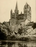 An illustration from Deutsche Baukunst des Mittelalters und der Renaissance = old German architecture (1922)