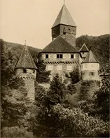 An illustration from Deutsche Baukunst des Mittelalters und der Renaissance = old German architecture (1922)