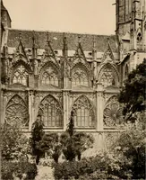 An illustration from Deutsche Baukunst des Mittelalters und der Renaissance = old German architecture (1922)