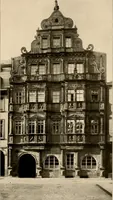 An illustration from Deutsche Baukunst des Mittelalters und der Renaissance = old German architecture (1922)