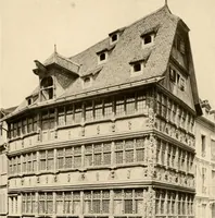 An illustration from Deutsche Baukunst des Mittelalters und der Renaissance = old German architecture (1922)