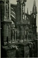 An illustration from A dictionary of architecture and building; biographical, historical and descriptive (1901)