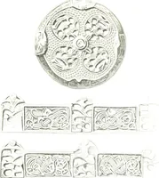 An illustration from Die altgermanische Thierornamentik : typologische Studie über germanische Metallgegenstände aus dem IV. bis IX. Jahrhundert, nebst einer Studie über irische Ornamentik (1904)