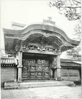 An illustration from Die Architektur der Kultbauten Japans (1907)