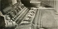 An illustration from Die Baukunst des Altertums (1910)
