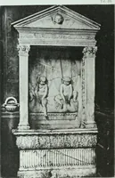 An illustration from Die entwickelung des putto in der plastik der frührenaissance (1898)