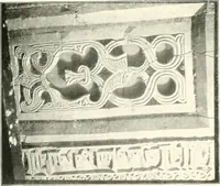 An illustration from Die Ornamente der Hakim- und Ashar-Moschee; Materialien zur Geschichte der älteren Kunst des Islam (1912)