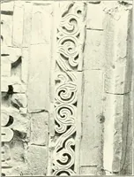 An illustration from Die Ornamente der Hakim- und Ashar-Moschee; Materialien zur Geschichte der älteren Kunst des Islam (1912)