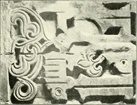 An illustration from Die Ornamente der Hakim- und Ashar-Moschee; Materialien zur Geschichte der älteren Kunst des Islam (1912)