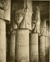 An illustration from Die Plastik der Ägypter (1922)