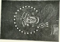 An illustration from Die Wandmosaiken von Ravenna (1912)