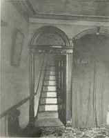 An illustration from The Dutch colonial house; its origin, design, modern plan and construction; illustrated with photographs of old examples and American adaptations of the style (1913)