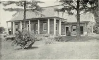 An illustration from The Dutch colonial house; its origin, design, modern plan and construction; illustrated with photographs of old examples and American adaptations of the style (1913)
