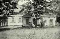 An illustration from The Dutch colonial house; its origin, design, modern plan and construction; illustrated with photographs of old examples and American adaptations of the style (1913)