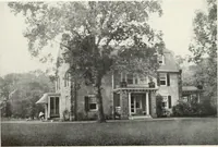 An illustration from The Dutch colonial house; its origin, design, modern plan and construction; illustrated with photographs of old examples and American adaptations of the style (1913)