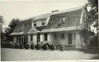 An illustration from The Dutch colonial house; its origin, design, modern plan and construction; illustrated with photographs of old examples and American adaptations of the style (1913)