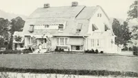 An illustration from The Dutch colonial house; its origin, design, modern plan and construction; illustrated with photographs of old examples and American adaptations of the style (1913)