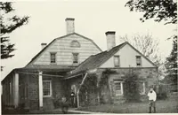 An illustration from The Dutch colonial house; its origin, design, modern plan and construction; illustrated with photographs of old examples and American adaptations of the style (1913)