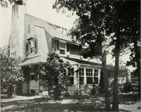 An illustration from The Dutch colonial house; its origin, design, modern plan and construction; illustrated with photographs of old examples and American adaptations of the style (1913)