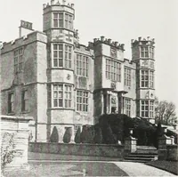 An illustration from Early renaissance architecture in England : a historical and descriptive account of the Tudor, Elizabethan, and Jacobean periods, 1500-1625 : for the use of students and others (1914)