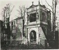 An illustration from Early renaissance architecture in England : a historical and descriptive account of the Tudor, Elizabethan, and Jacobean periods, 1500-1625 : for the use of students and others (1914)