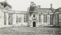 An illustration from Early renaissance architecture in England : a historical and descriptive account of the Tudor, Elizabethan, and Jacobean periods, 1500-1625 : for the use of students and others (1914)