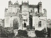 An illustration from Early renaissance architecture in England : a historical and descriptive account of the Tudor, Elizabethan, and Jacobean periods, 1500-1625 : for the use of students and others (1914)