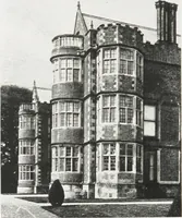 An illustration from Early renaissance architecture in England : a historical and descriptive account of the Tudor, Elizabethan, and Jacobean periods, 1500-1625 : for the use of students and others (1914)