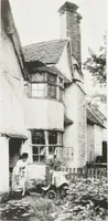 An illustration from Early renaissance architecture in England : a historical and descriptive account of the Tudor, Elizabethan, and Jacobean periods, 1500-1625 : for the use of students and others (1914)