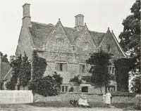 An illustration from Early renaissance architecture in England : a historical and descriptive account of the Tudor, Elizabethan, and Jacobean periods, 1500-1625 : for the use of students and others (1914)