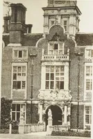An illustration from Early renaissance architecture in England : a historical and descriptive account of the Tudor, Elizabethan, and Jacobean periods, 1500-1625 : for the use of students and others (1914)