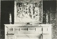 An illustration from Early renaissance architecture in England : a historical and descriptive account of the Tudor, Elizabethan, and Jacobean periods, 1500-1625 : for the use of students and others (1914)