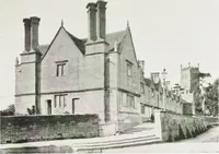 An illustration from Early renaissance architecture in England : a historical and descriptive account of the Tudor, Elizabethan, and Jacobean periods, 1500-1625 : for the use of students and others (1914)
