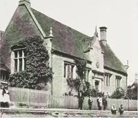 An illustration from Early renaissance architecture in England : a historical and descriptive account of the Tudor, Elizabethan, and Jacobean periods, 1500-1625 : for the use of students and others (1914)