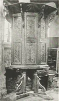 An illustration from Early renaissance architecture in England : a historical and descriptive account of the Tudor, Elizabethan, and Jacobean periods, 1500-1625 : for the use of students and others (1914)