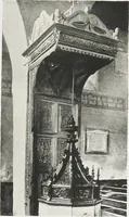 An illustration from Early renaissance architecture in England : a historical and descriptive account of the Tudor, Elizabethan, and Jacobean periods, 1500-1625 : for the use of students and others (1914)