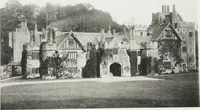 An illustration from Early renaissance architecture in England : a historical and descriptive account of the Tudor, Elizabethan, and Jacobean periods, 1500-1625 : for the use of students and others (1914)