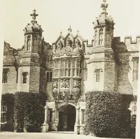 An illustration from Early renaissance architecture in England : a historical and descriptive account of the Tudor, Elizabethan, and Jacobean periods, 1500-1625 : for the use of students and others (1914)