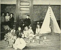 Picture 44 of 109 from Education by plays and games (1907), leaf 105