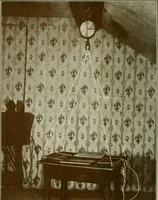 An illustration from Experiments in psychical science, levitation, contact, and the direct voice (1919)