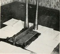 An illustration from Experiments in psychical science : levitation, contact, and the direct voice (1919)