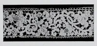 An illustration from Exposition Franco-Britannique, Londrés 1908 : section française (classe 84) dentelles, broderies, passementeries et dessins (1908)