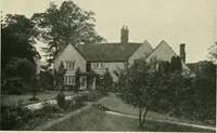 An illustration from Garden city houses and domestic interior details (1913)