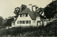 An illustration from Garden city houses and domestic interior details (1913)