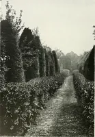 An illustration from Gardens, old and new; the country house & its garden environment (1900)